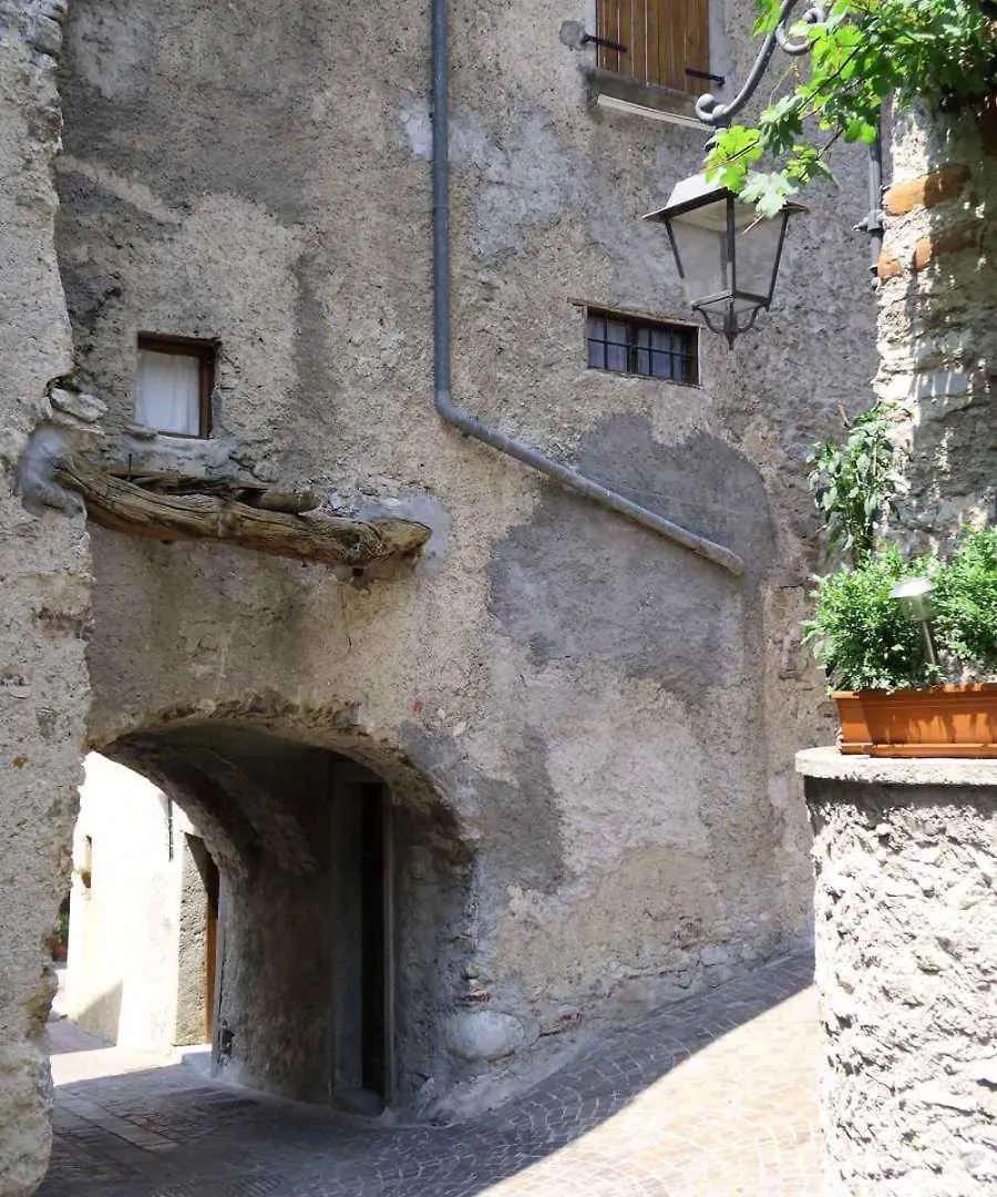Holiday Home Near Monte Baldo In Tremosine Sul Garda Itália